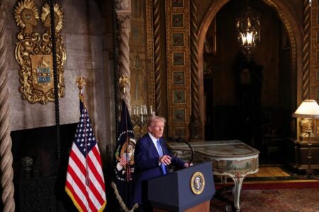 Huduma zote ambazo Mamlaka ya Palestina imewahi kuitolea Amerika na Mayahudi hazikuwapa hata neema kidogo mbele ya Trump hata makombo ameyakata!